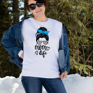 Mom life Womens crewneck sweatshirt, women's clothing, trendy sweatshirt, sweatshirt for her, cute crewnecks