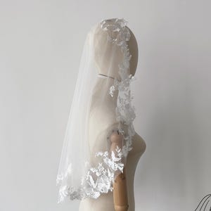 Lace Mantilla Veil with Comb, Soft Tulle with Floral Edge Wedding Veil, Elegant Bridal Veil with All-Over Lace Pattern