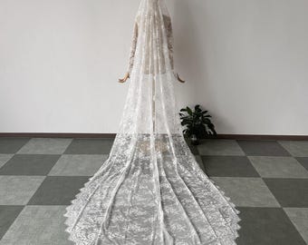 Voile de mariée romantique français. Voile mantille en dentelle florale. Voile de mariée vintage. Voile en dentelle sur mesure.