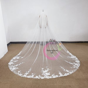 New design elegant lace floral bridal veil. Exquisite flowers with sequins wedding veil. Single layer lace veil. Cathedral.