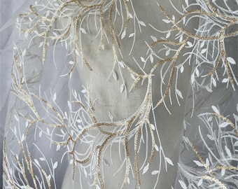Tissu à motif de branche avec paillettes dorées Tissu de dentelle blanche pour robe Tissu de voile multifonctionnel Tissu rideau