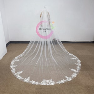 High quality veil with lace edge. Romantic lace flower bridal veil. Fairy floral bridal veil made of lace. Single tier veil