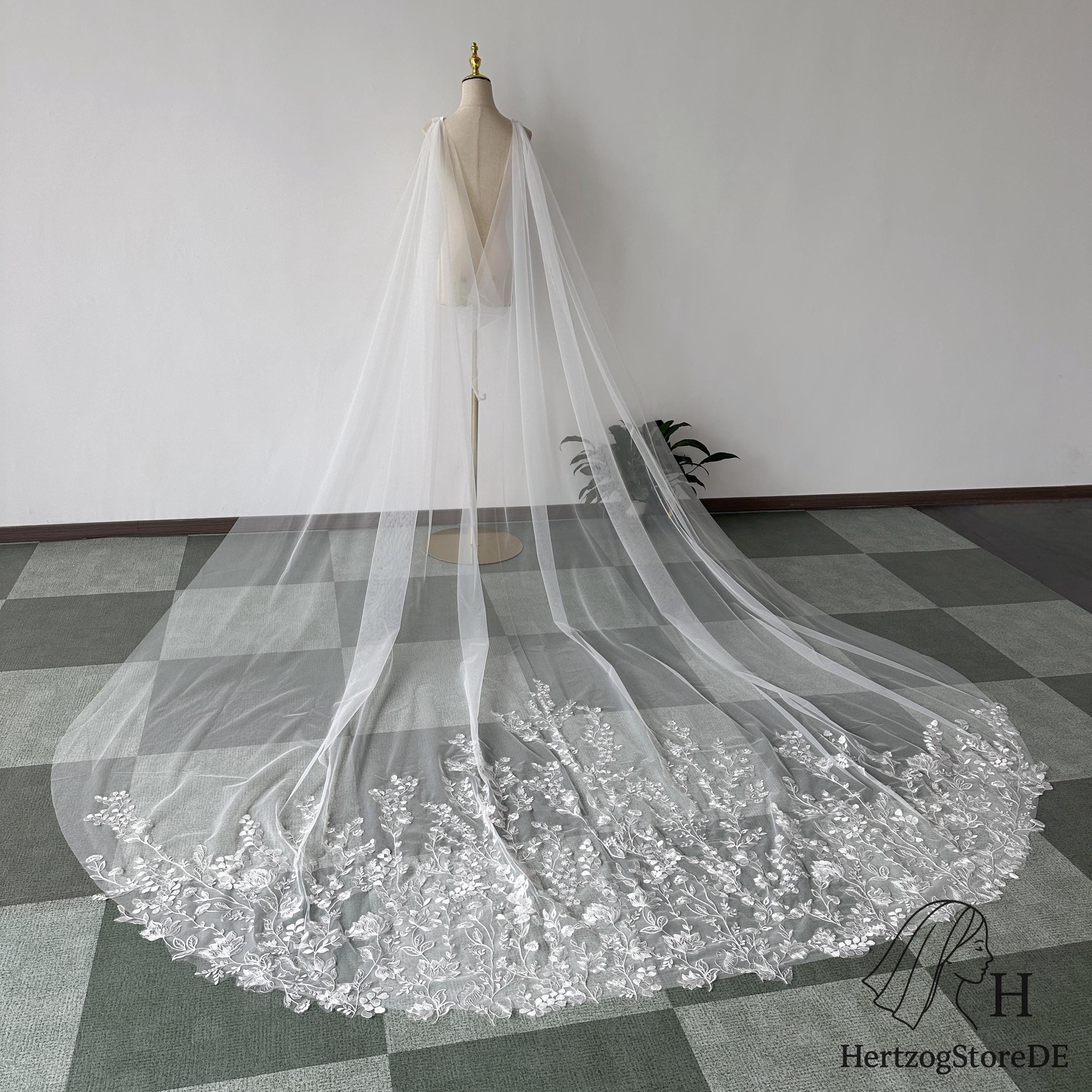 Tulle Bridal Veil With Floral and Plant Lace, V-shoulder Veil for