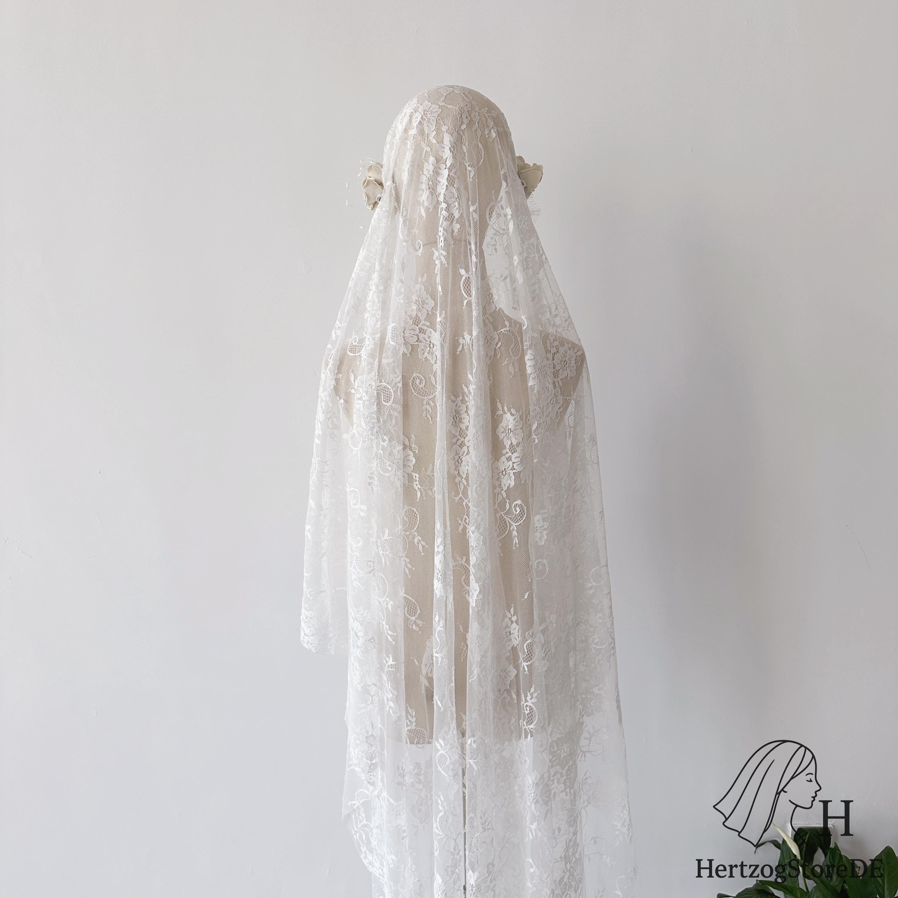 Vintage 70\'s-80\'s Ivory Rose Appliqué Bridal Full Wedding Juliet Veil Pearls 39\