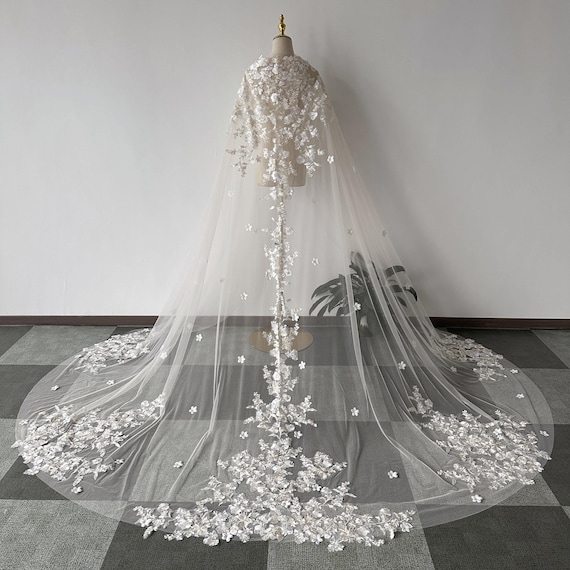 Voile de cape de mariée Cape de mariage fleurie champagne