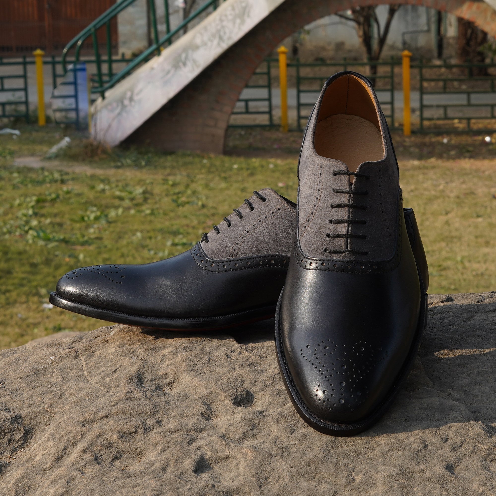 Coriva | Two-Tone Oxford Shoes main image 0