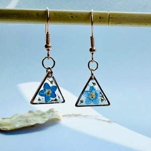Pendientes de flores secas: colgantes triangulares, arte botánico de resina