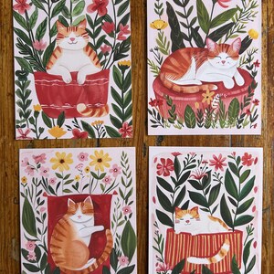 Lot de 4 cartes postales illustrées – Chats roux et fleurs, Format A6, Papier premium mat 300g