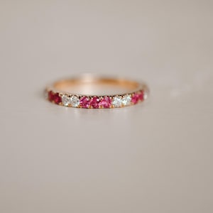 18 carat yellow gold ring, Alliance, diamonds, rubies