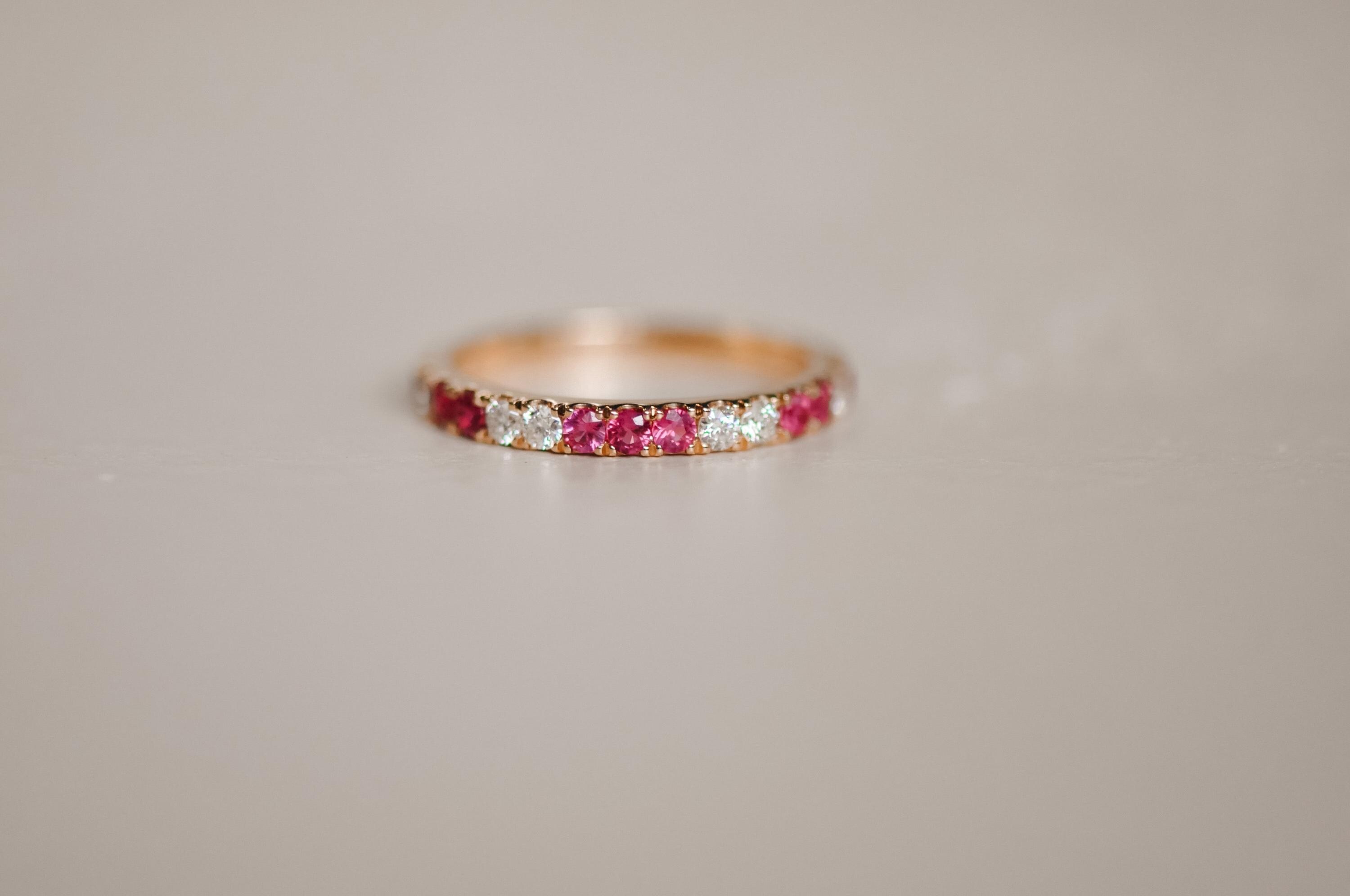 18 carat yellow gold ring, Alliance, diamonds, rubies
