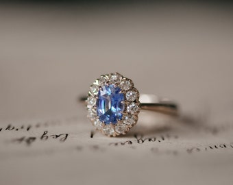 blauwe saffier ring, antieke ring, victoriaanse ring, old mine diamonds, unieke verlovingsring,natuurlijke diamant, antiek