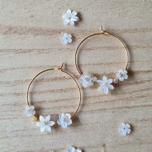 &quot;Flora&quot; earrings Mother-of-pearl flowers mounted on 24kt fine gold gilded hoops, women&#39;s gift, wedding idea, flower earrings,