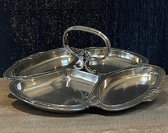 Christofle Paris, Gallia Art-Nouveau Four Dish Serving Tray/Serviteur, Finished with Silver-Plating, dating between 1908 and 1929.