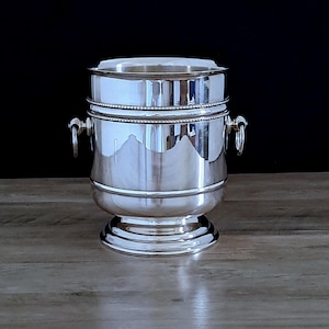Christofle Paris Champagne Cooler, 20th Century Vintage Model Perles finished with Brilliant Silverplate.