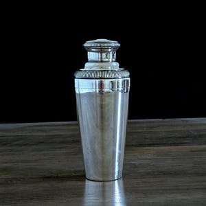 Rare shaker à cocktail en métal argenté André Caploun, vintage du début du 20e siècle