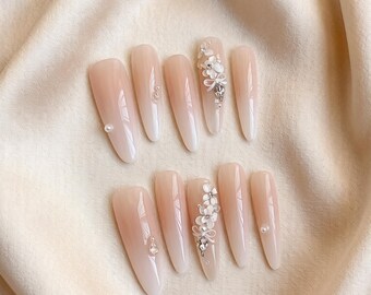 Handmade 3D White Flower Boomer Press On Nails - Reusable Fake Nail