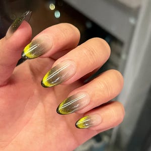 Golden Cat Eye Spring Press On Nails, Fake Nails, Luxury Hand-Made, Reusable, Almond/Coffin/Square/Stiletto Nails