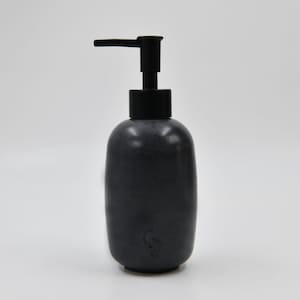 Anthracite Concrete Soap Dispenser: Modern Bathroom Decor
