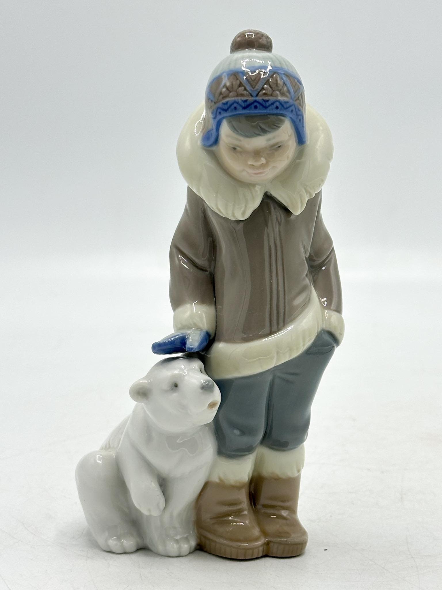 Pensive Eskimo Boy Pottery Figurine by Francisco Catalá for Lladró - Jeroen  Markies Art Deco