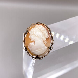 Vintage / Antique Classic Carved Shell Rolled Gold Victorian Cameo Brooch Pendant