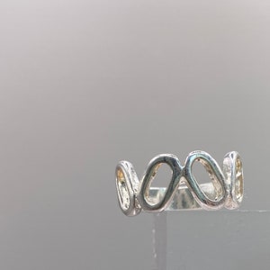 Vintage Oval Design Solid Silver 925 Hallmarked Ring