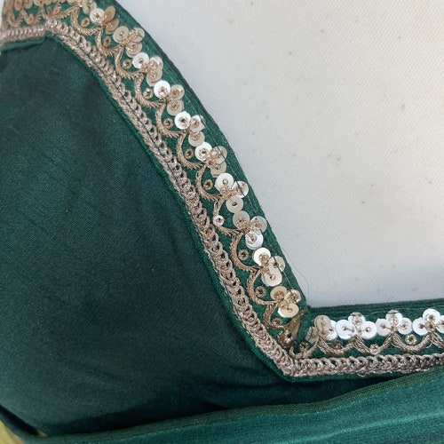 Saree with blouse - Women's Clothing