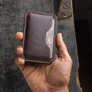 Cartera minimalista de cuero para hombre, cuero curtido vegetal, tarjetero de diseño fino, billetera de cuero hecha a mano, tarjetero