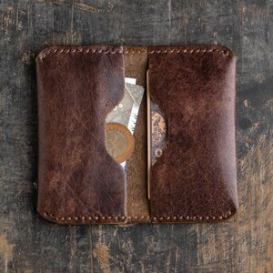 Cartera de cuero personalizada, billetera minimalista, billetera plegable de cuero, billetera plegable delgada de cuero bronceado vegetal, regalo del Día del Padre