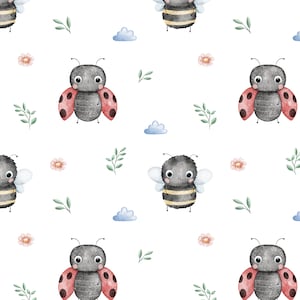 Könnte beinhalten: Ein sich wiederholendes Muster aus Aquarellillustrationen mit niedlichen Marienkäfern, Bienen, kleinen rosa Blumen, blauen Wolken und grünen Blättern auf weißem Hintergrund. Die Marienkäfer haben rote Flügel mit schwarzen Punkten und die Bienen gelbe und schwarze Streifen.