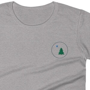 Embroidered Original 1901 Old Maine Star & Pine Flag Women&#39;s short sleeve t-shirt. Gift Birthday Xmas Chanukah Back-to-School Downeast Flag