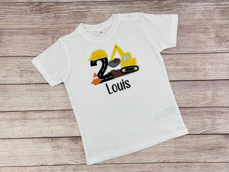 Chemise d'anniversaire de pelle, T-shirt brodé avec nom et numéro de pelle, Chemise de fête de la construction Digger, Anniversaire de garçon 2 3 4 5 6 image 2