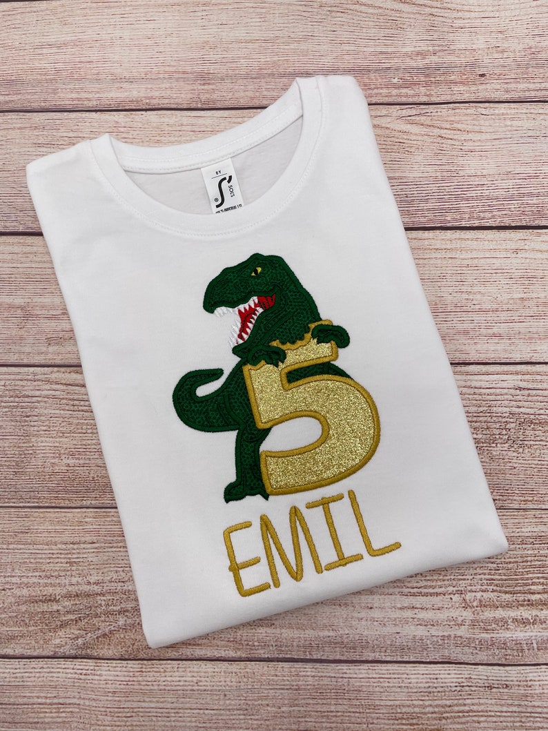 Dinosaurier Shirt Geburtstag personalisiert mit Name und Zahl Geburtstags Shirt Dino T-Rex, Besticktes Kinder Shirt, Geburtstagsgeschenk Bild 4