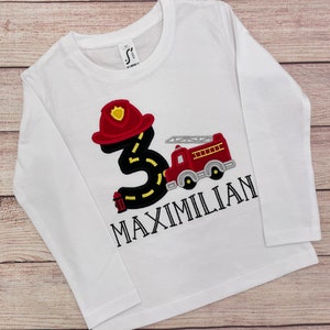 Feuerwehrauto Shirt mit Name und Nummer Geburtstagsshirt Feuerwehrmann, Besticktes Kindershirt, Geburtstagsgeschenk Bild 6