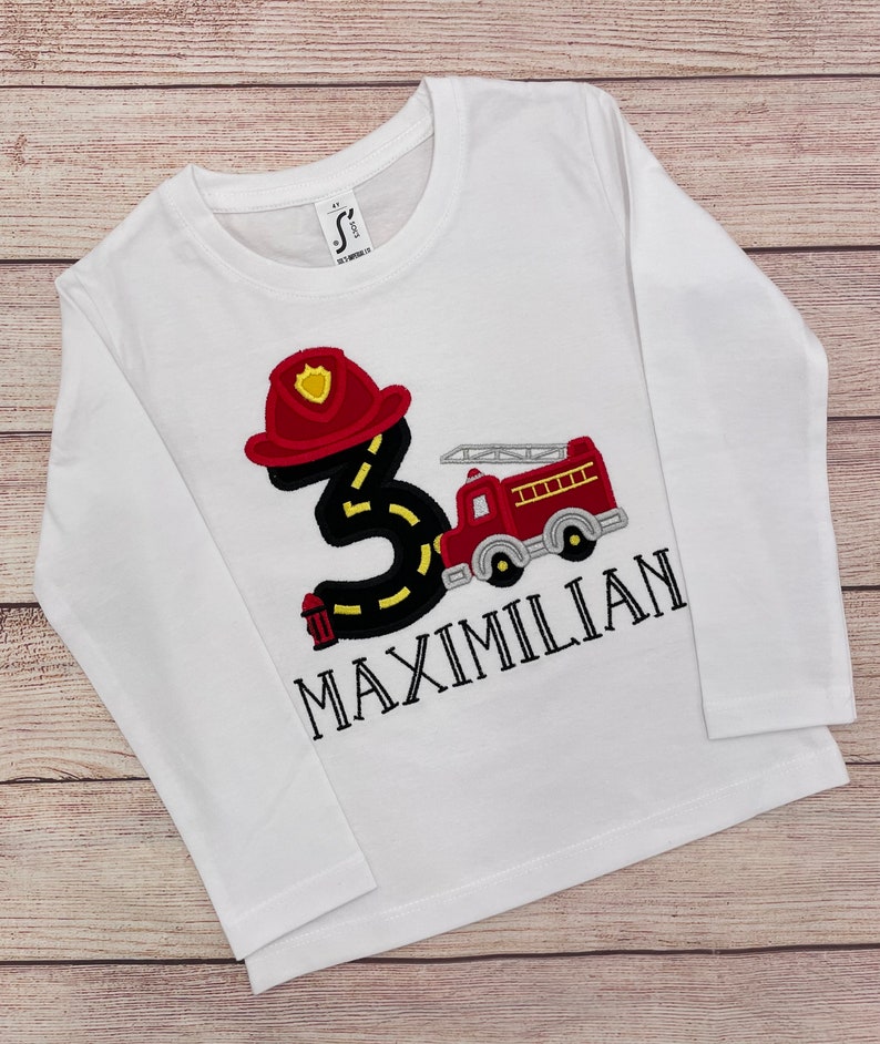 Feuerwehrauto Shirt mit Name und Nummer Geburtstagsshirt Feuerwehrmann, Besticktes Kindershirt, Geburtstagsgeschenk Bild 6