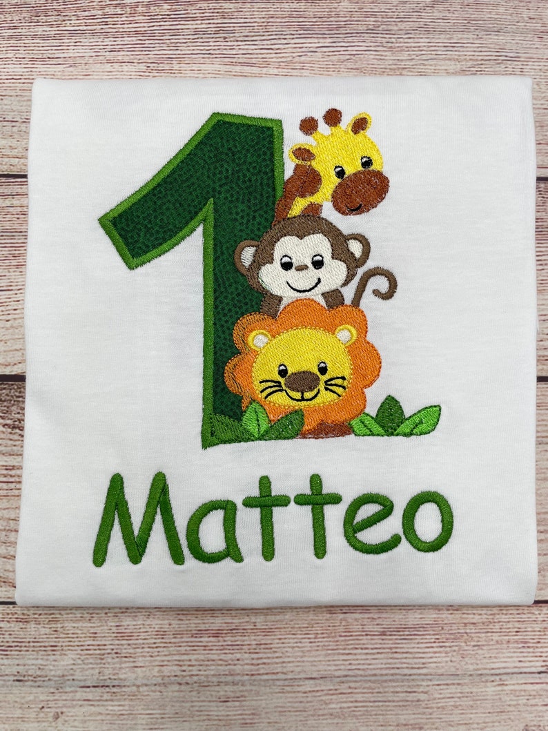 Personalisiertes Safari-Geburtstags-Shirt für Kinder, gesticktes Safari-Geburtstags-Shirt, 1 2 3 Geburtstags-Shirt, Shirt mit Giraffen-Affe-Löwen Bild 2