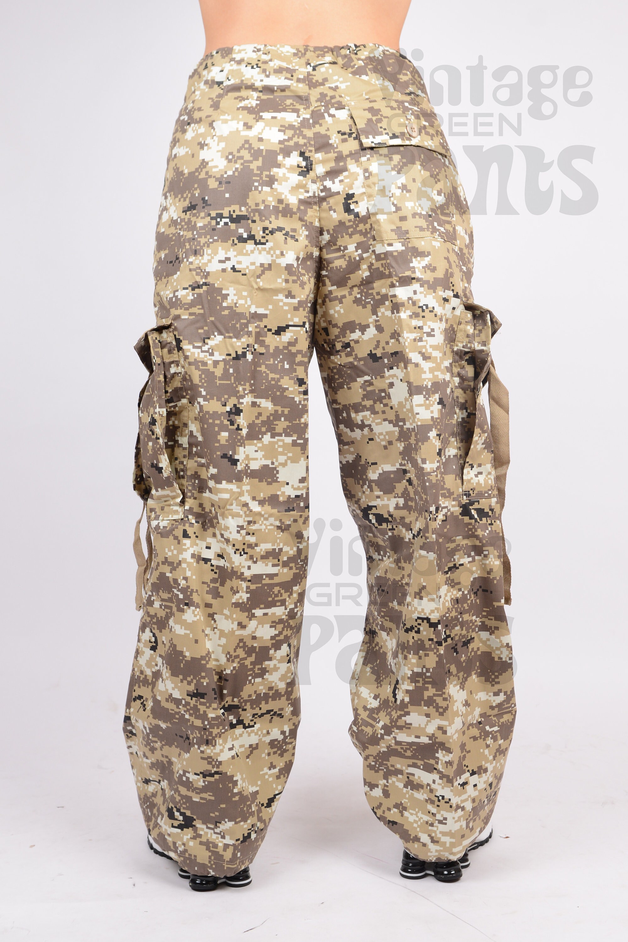Unisex Oversized Y2k UFO Classic Digi Dessert Camo Wind
