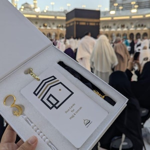 Hajj und Umrah Dua Card Kit mit Lanyard und 7-Bead Tawaaf Tasbih - unverzichtbares Geschenk-Set