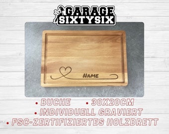 Schneidebrett mit Herz und Name | rechteckig mit Saftrinne | Massiv-Holz mit Gravur | 30 x 20 x 1,9 cm | individualiserbar | personalisiert