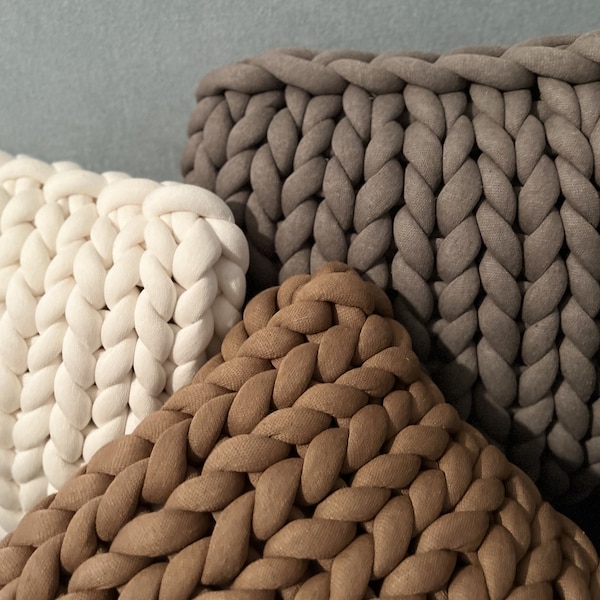 Chunky knit pillow, decorative pillow