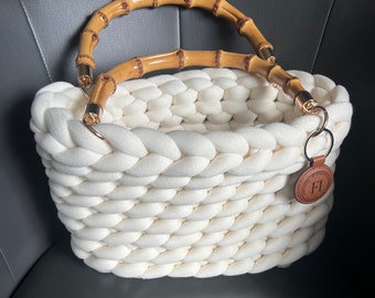 Customizable chunky knit bag, shopper, handbag made from thick chunky yarn