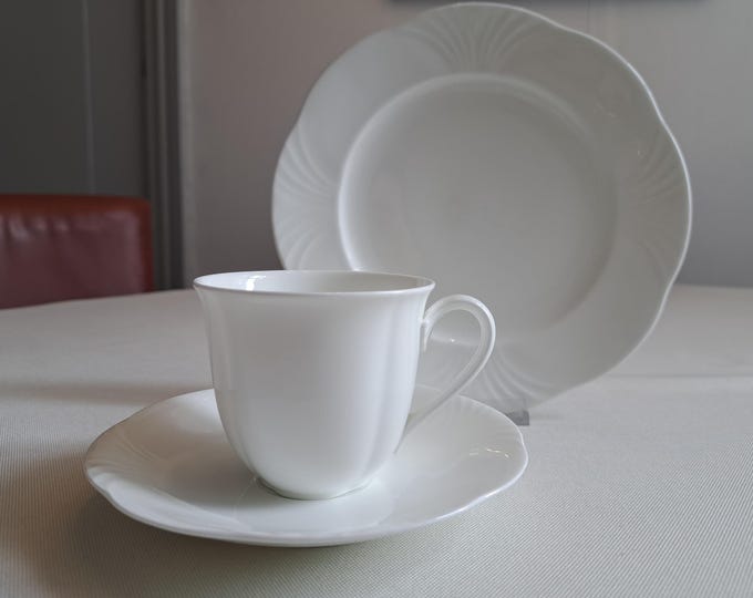Villeroy & Boch Arco Weiss breakfast plate, coffee/tea cup, saucer