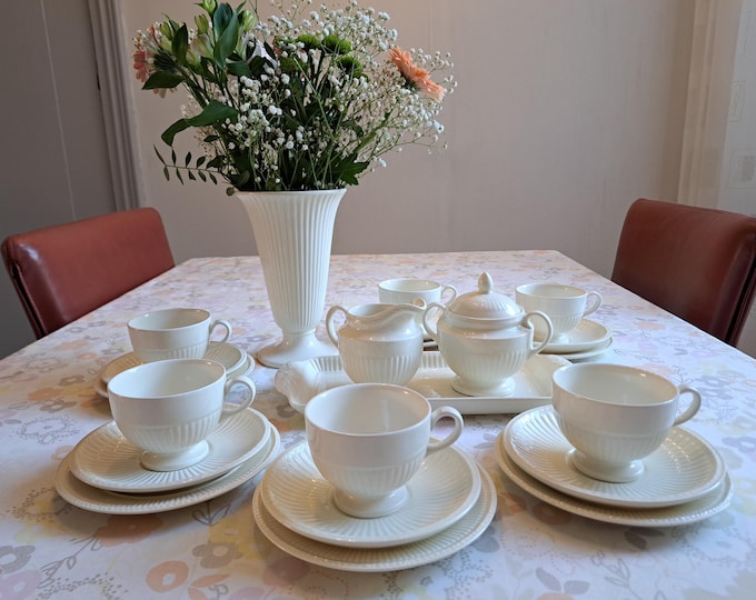 Wedgwood Edme tea set (6 pers.), tea cup and saucer, cream set, cake plate