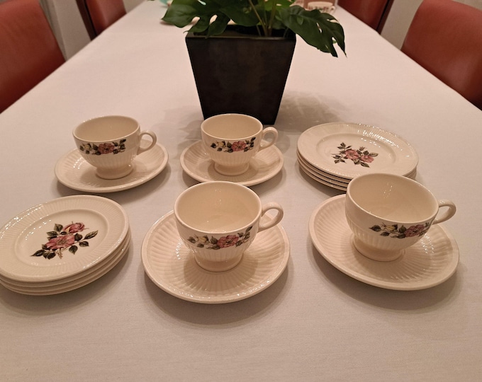 Wedgwood Edme tea set Briar Rose (4 pers.), teacup and saucer, cake plate, petit four