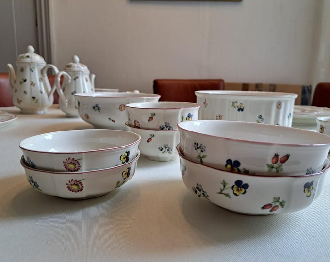 Villeroy & Boch Petit Fleur tableware, individual dishes and bowls, dessert bowl, salad bowl, bowl, gravy boat, sauciere, sauce boat