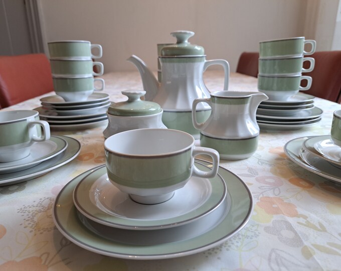 Eschenbach Bavaria coffee/tea set (12 pers.), cup and saucer, coffee/tea pot, sugar bowl, cream jug, breakfast plate