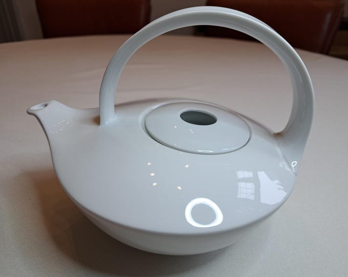 Arzberg Bavaria Nami Teapot from the Arzberg Teaworld Collection