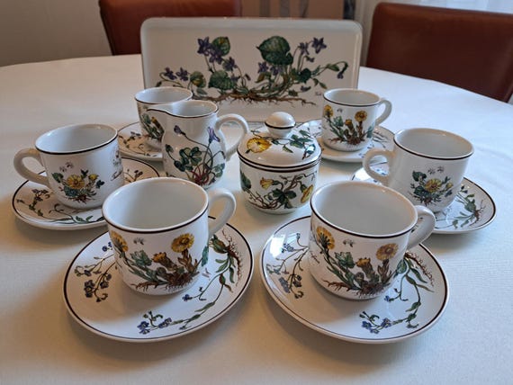 Set Comprensivo di Vassoio Ovale Smerlato, 2 Tazzine Caffè con Piattino + Zuccheriera Decoro Ricco Deruta