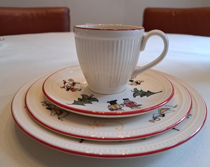 Wedgwood Windsor Christmas loose tableware, cup, saucer, cake plate, breakfast plate, bowl