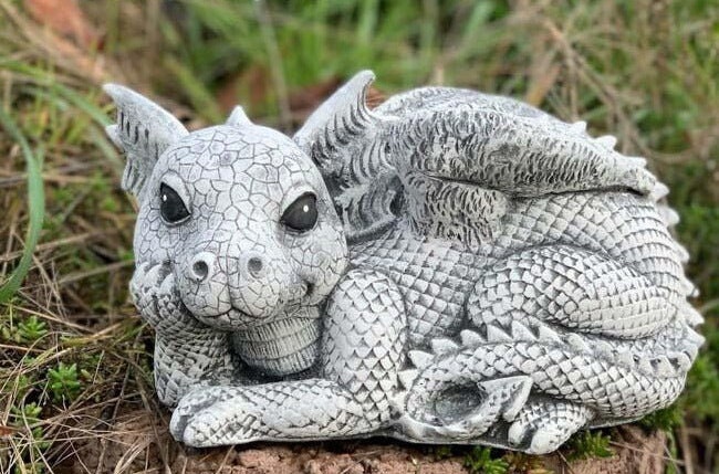 Stone and Style stone figure dragon Rudolfo frost-proof weatherproof garden figure
