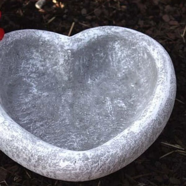 stoneandstyle bain d'oiseaux coeur en pierre moulée solide résistant au gel résistant à l'hiver